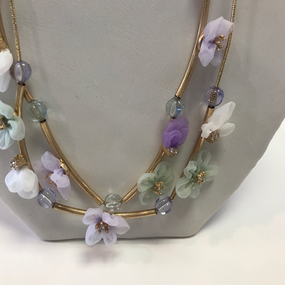 NWT! Lonna & Lilly Lavender & Ivory Flower Necklace, Bracelets & Earrings Purple - Picture 5 of 7